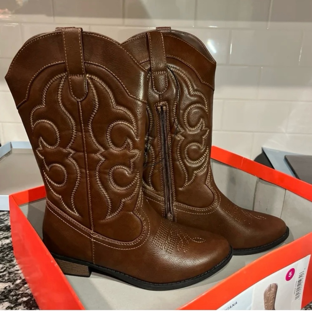 BNWT Girls Cat & Jack Boots
